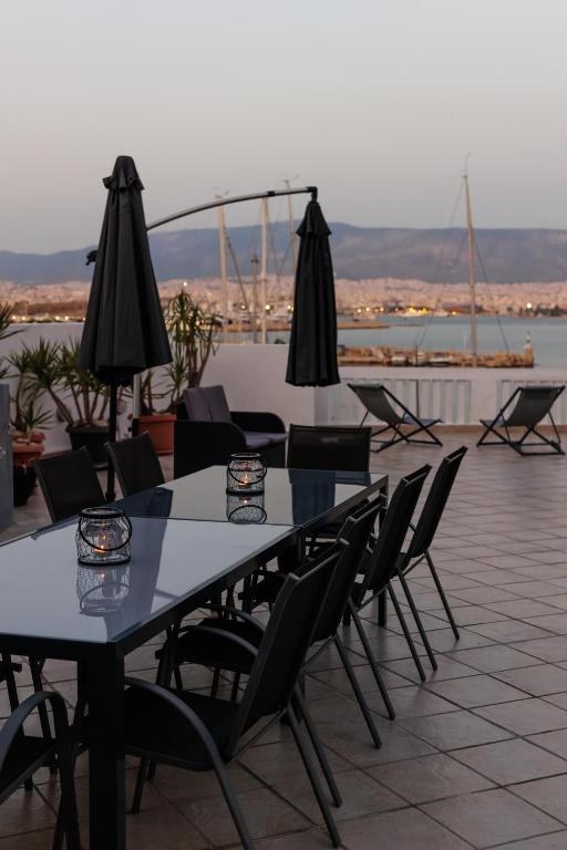 Seaside Grey Pearl Villa Panoramic Marina View Piraeus Athens Riviera - B&B El Pireo