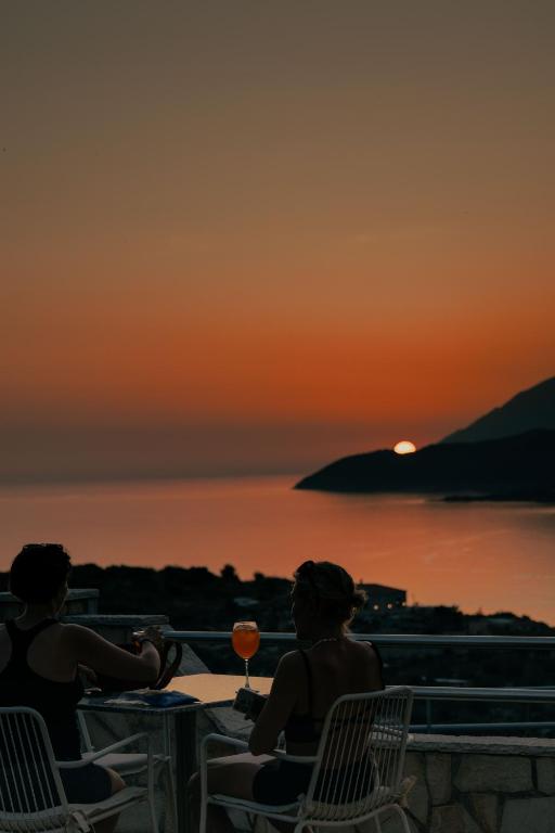 Sunset Serenity - B&B Himarë