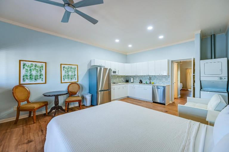 Everglades Condo 15 Mi to Nat'l Park: Boat & Swim! - B&B Naples