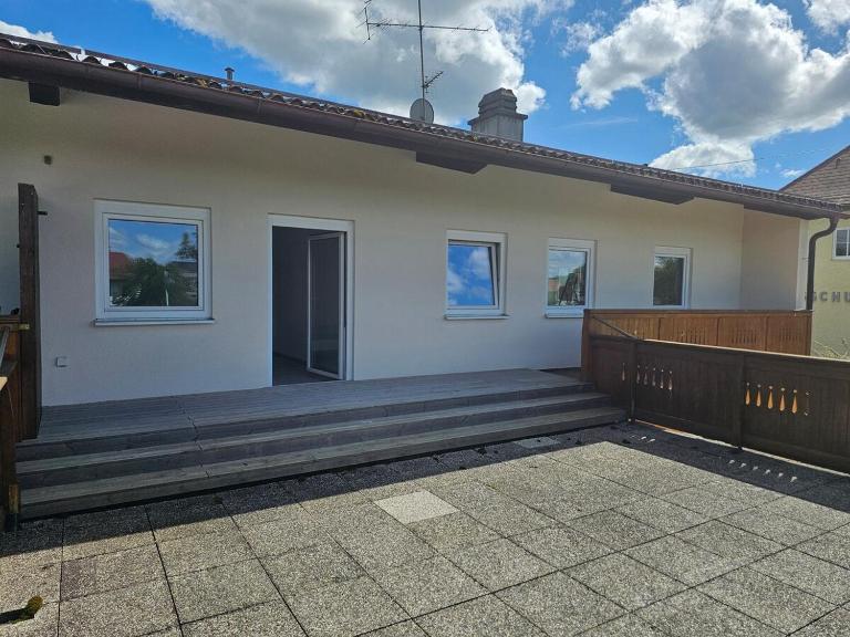 Modern 83 sqm apartment with large terrace - B&B Mühlthal