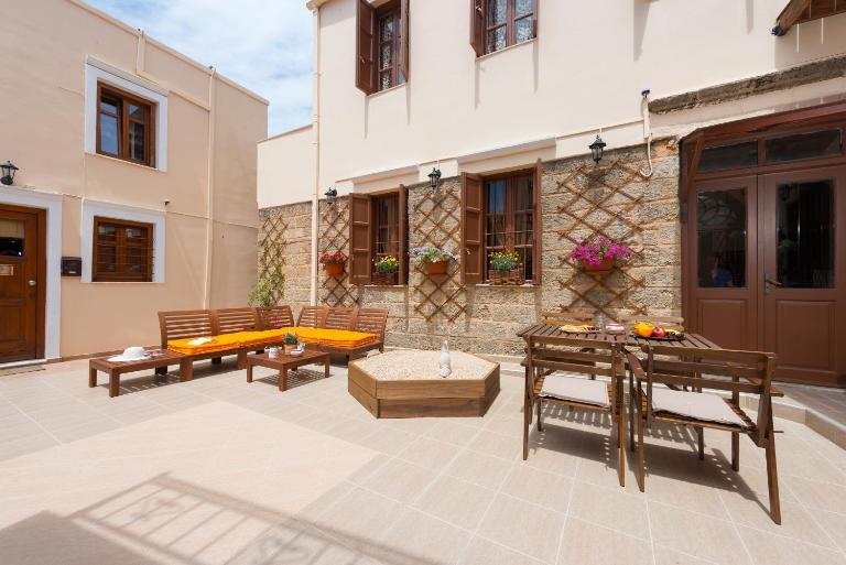 The old town Neighbourhood - B&B Rodi