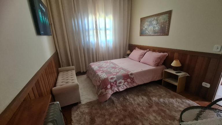 Casa Melmel aconchegante e espaçosa próxima ao centro comercial de Campos do jordão - B&B Campos do Jordão