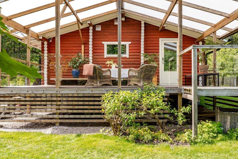 Log Cabin by Nuuksio National Park, Espoo - B&B Espoo