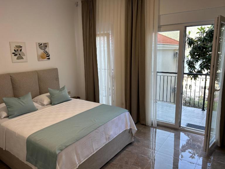 Casa M- Studio Seaview #3 - Brand New - B&B Castelnuovo di Cattaro