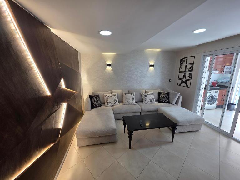 Ajanif Apparte Standing et Fraicheur Salon et Suite Parentale Climatise - Bed and Breakfast Tétouan