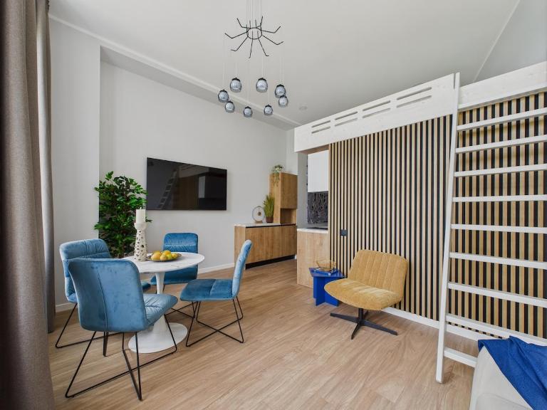 Homey 1BR Loft in Old Town - B&B Riga