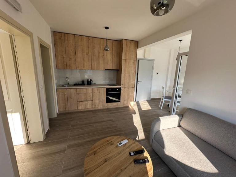Apartmani Aki 5 - B&B Bar