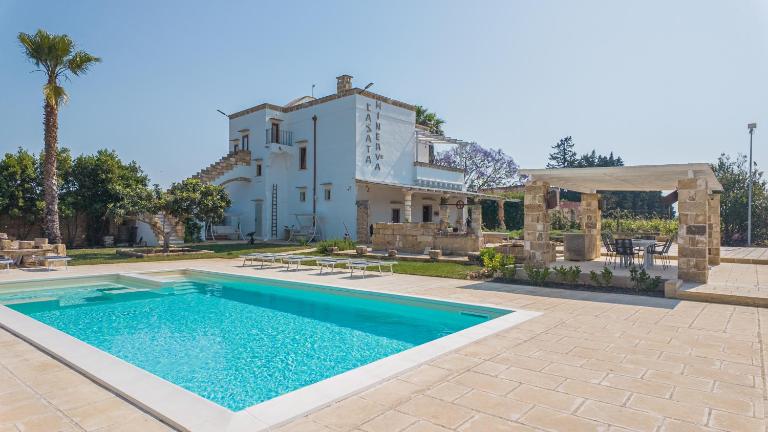 Villa con piscina "Casata Minerva" - B&B Alezio