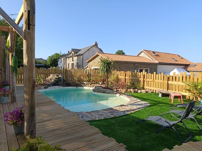 Bel des Prés - Mantéros - Piscine partagée - B&B Carquefou