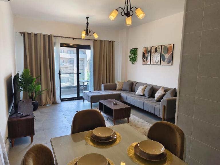 شقة مريحة في بريفادو مدينتي - B&B Madinaty