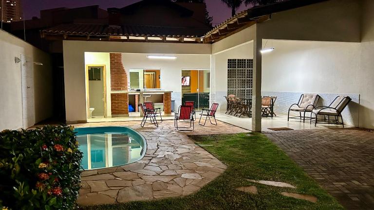 Casa Palhano - Piscina & Gourmet - B&B Londrina