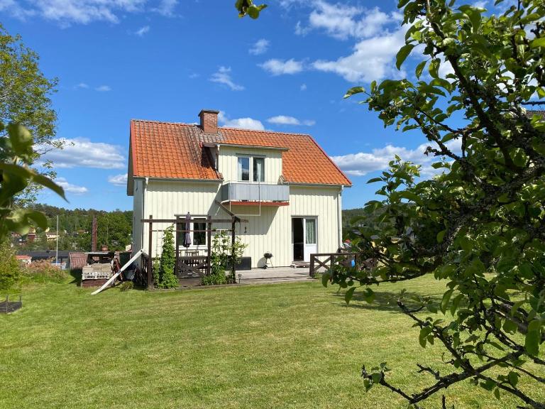 Ella's House - Central Bengtsfors Stay - B&B Bengtsfors