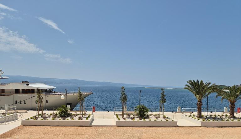 AP BONACA Sea front View - Bed and Breakfast Omiš