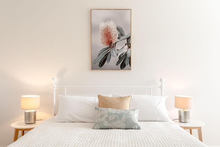 Architectural Home: Near Gorge with Tamar Views - Bed and Breakfast Launceston