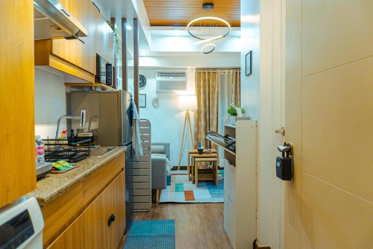 Consider It Yours - Stay Cozy with City Views - Bed and Breakfast Manilla