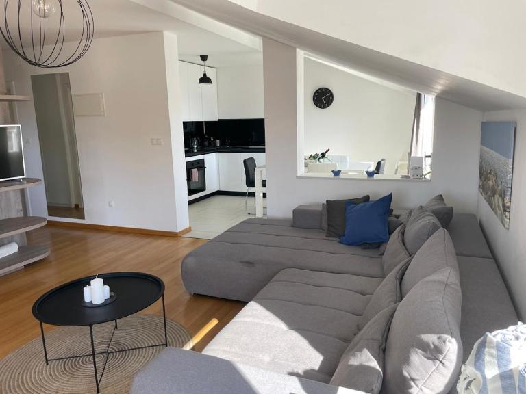 Olive Tree by the Sea - Ferienwohnung Tribunj