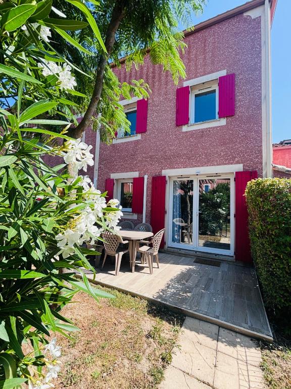 Maison de vacances avec piscines - Bed and Breakfast Béziers