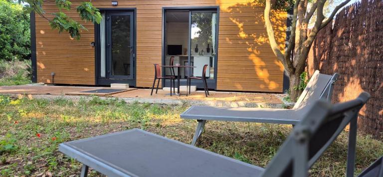 STUDIO CHALET sous le figuier - Ferienwohnung Saint-Nazaire-de-Pézan