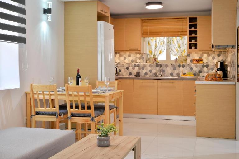 Coco Luxury Apartments - B&B Poros
