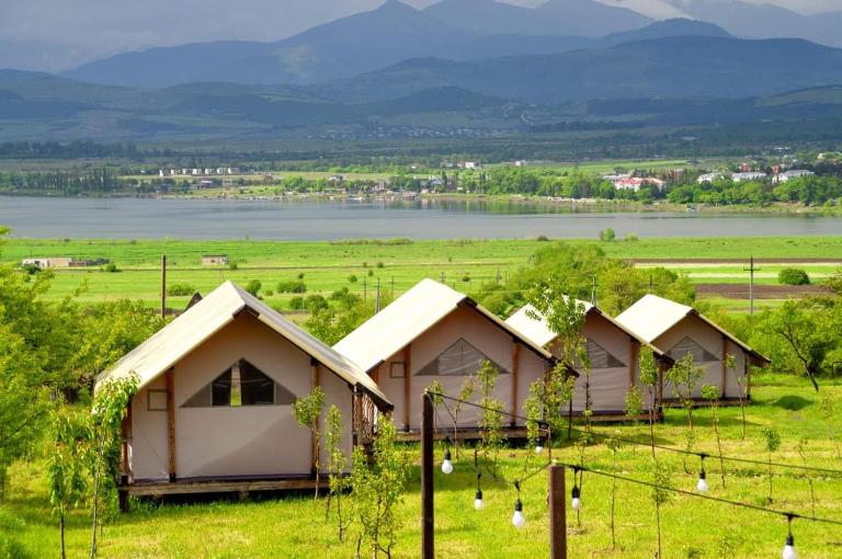 Glamping Salty Garden - Ferienwohnung Mlashe