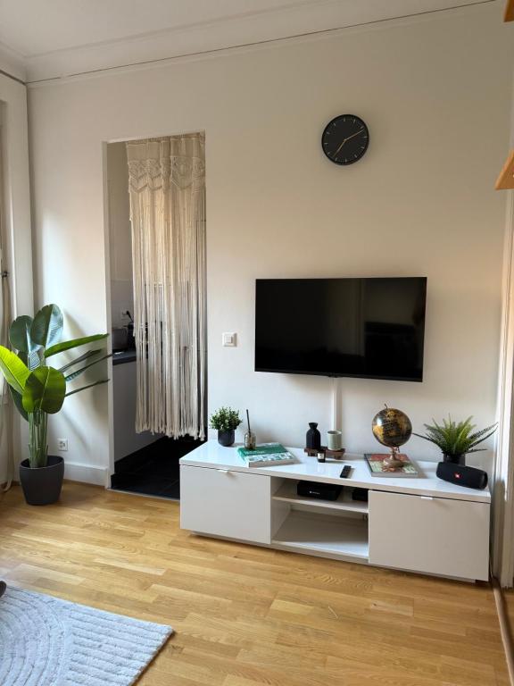 Private Room Geneva Eaux-Vives, 2 min from the lake - Ferienwohnung Genf