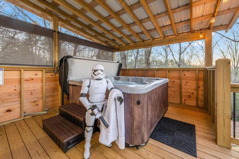 Golf, Hot tub, Arcade, Poker Table, Wildlife, Internet, Pet Friendly, Name-May the Course Be With You - B&B Ellijay