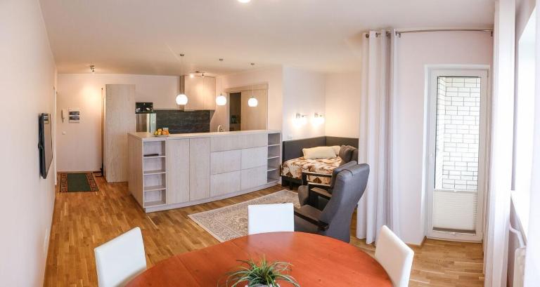 Metsa 49 Apartment - B&B Haapsalu