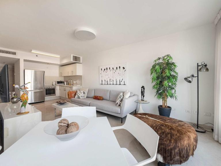 Breeze Suite at The Island - Chambres d'hôtes Herzliya