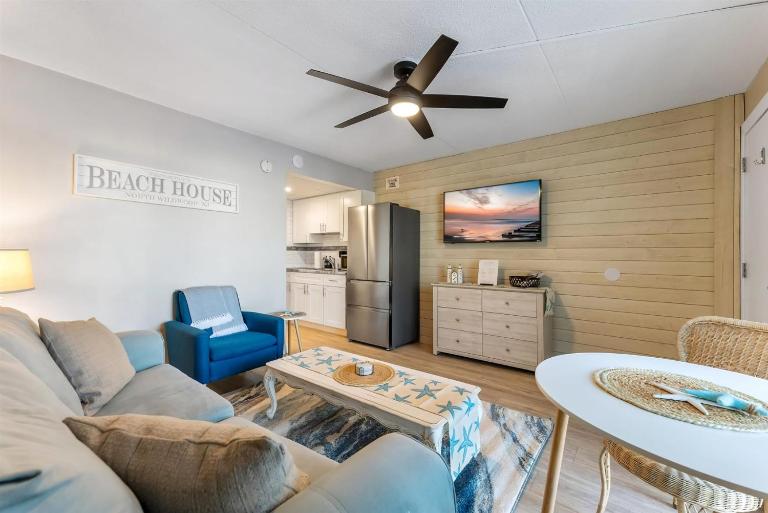 301 Ocean Ave, Unit 103 - The Harbor Light - B&B North Wildwood