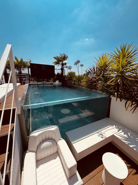 SkyJungle, luxury penthouse private pool and spa - B&B Milano