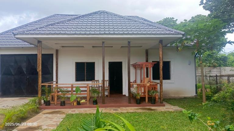 Shalom Wellspring Cottage - Chambres d'hôtes Malindi