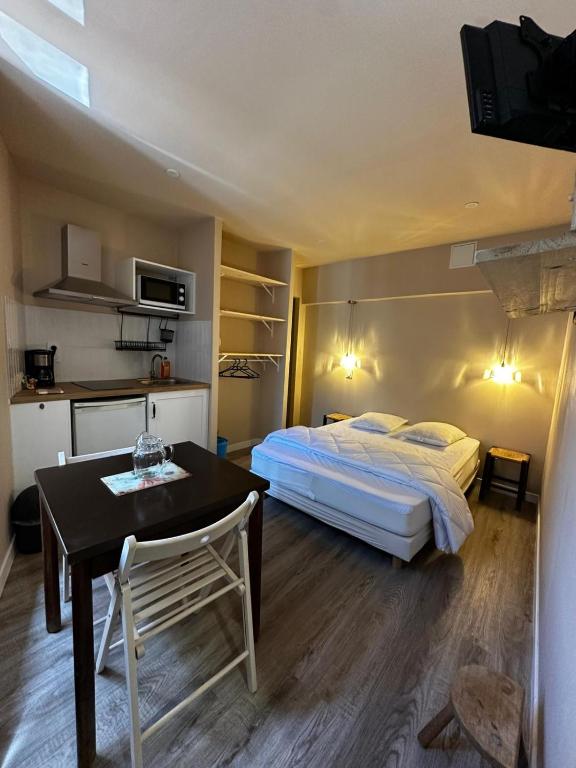 Studio 3 Aux volets bleus - Bed and Breakfast Aulus-les-Bains
