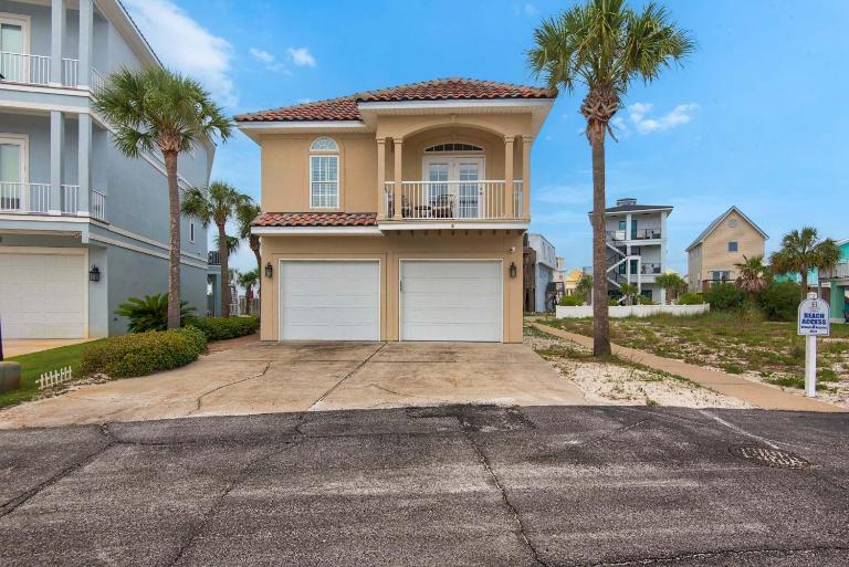 Crustacean Sensation - B&B Navarre