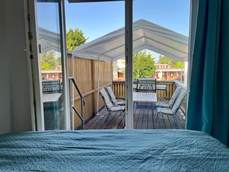 Grill and Chill Terrasse, Dresden und Sächsische Schweiz erleben - Bed and Breakfast Heidenau