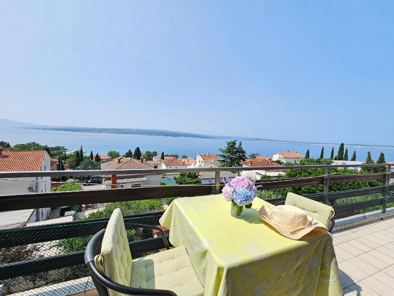 MARINNA Apartment with terrace and panoramic sea view - B&B Crikvenica