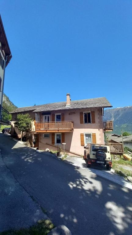 Gramimmo - Appartement La Cascade - Chambres d'hôtes Salvan