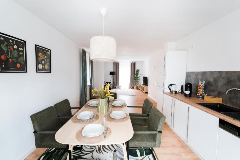 Modernes 3-Zimmer-Apartment - nähe Krankenhaus, Altstadt, Bahnhof - Parken - B&B Amberg