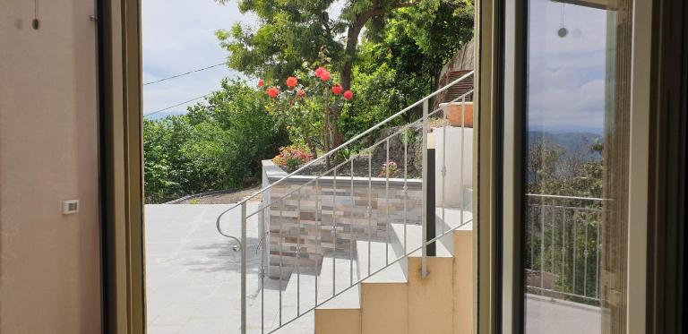 Casa Casaleni - Vista Eolie, a 15 min da Patti e Tindari - B&B Montagnareale