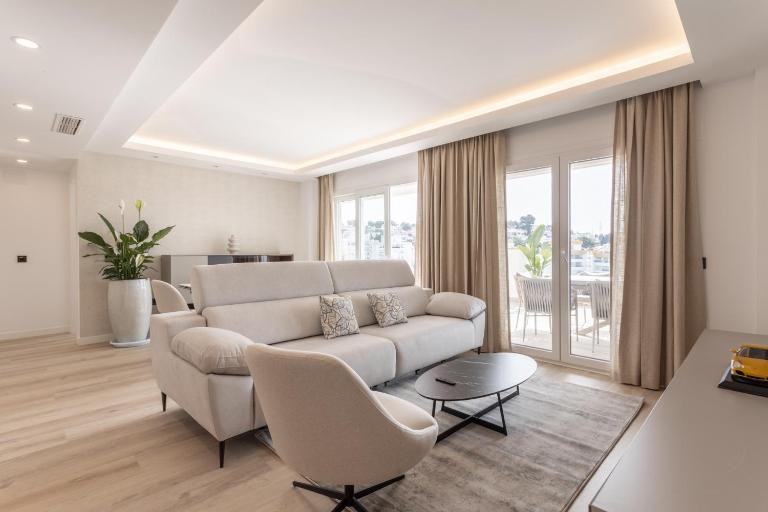 MTR - 701 Marbella Temporary Rent Apto 4 dormitorios Luminoso con zonas Chill Out y Gym - B&B Marbella