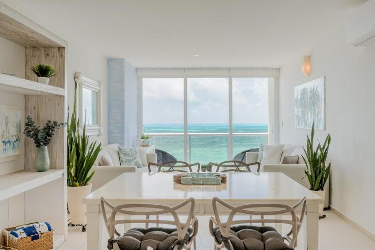 OASlS Beachfront 2 BDR with pool by Casa Paraiso - B&B Cancún