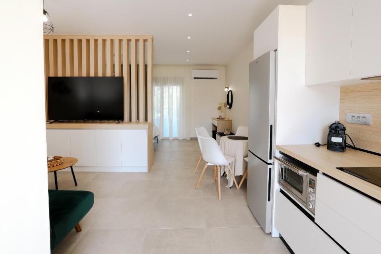 Olympian Apartments - B&B Ialysós