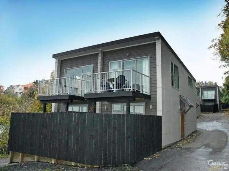 Quiet Central Dunedin Apartment & covered parking - B&B Dunedin