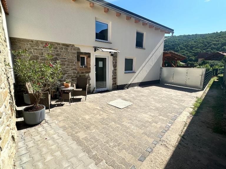 Ferienhaus mit umzäuntem Garten und Terrasse im schönen Nahetal - Chambres d'hôtes Niederhausen