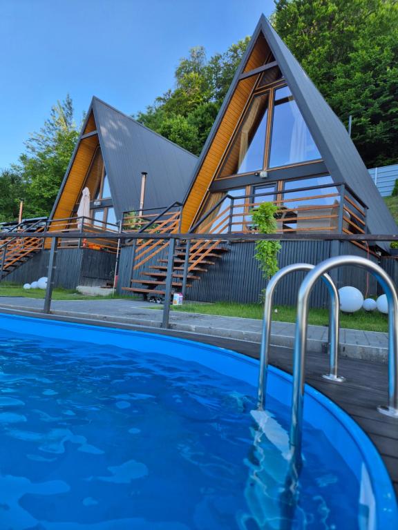 Chalet by the lake - B&B Piatra Neamţ