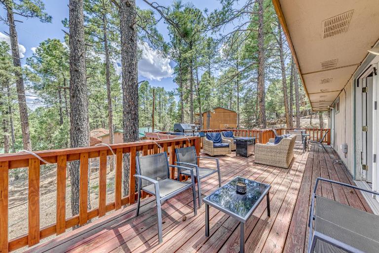 1 Block to Hiking: Ruidoso Home w/ Game Room - B&B Ruidoso