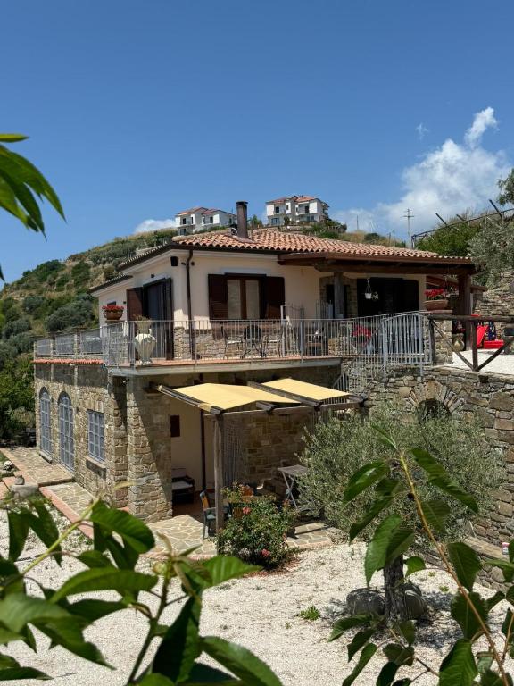 Rosso tramonto - B&B San Mauro Cilento