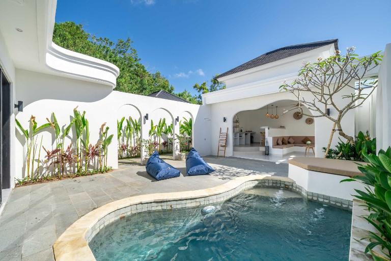 1BR Private Pool Villa Uluwatu K2-D - Bed and Breakfast Uluwatu
