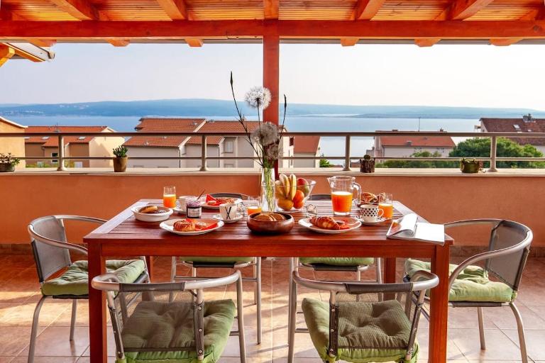 Apartman Julijana - Chambres d'hôtes Dramalj