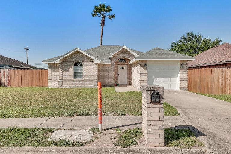 Private Fenced Backyard • Pet Friendly • Grill - B&B San Juan