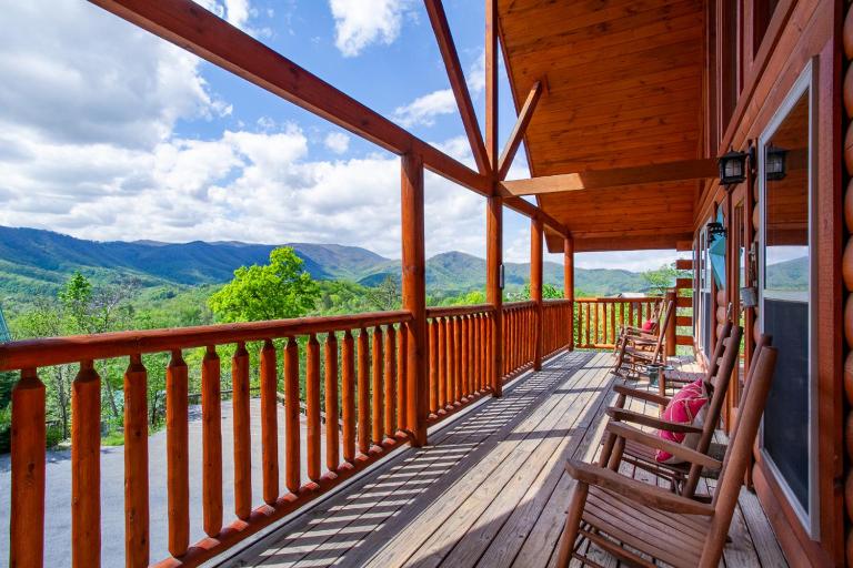 Poolin Around By Avada Properties - Chambres d'hôtes Pigeon Forge